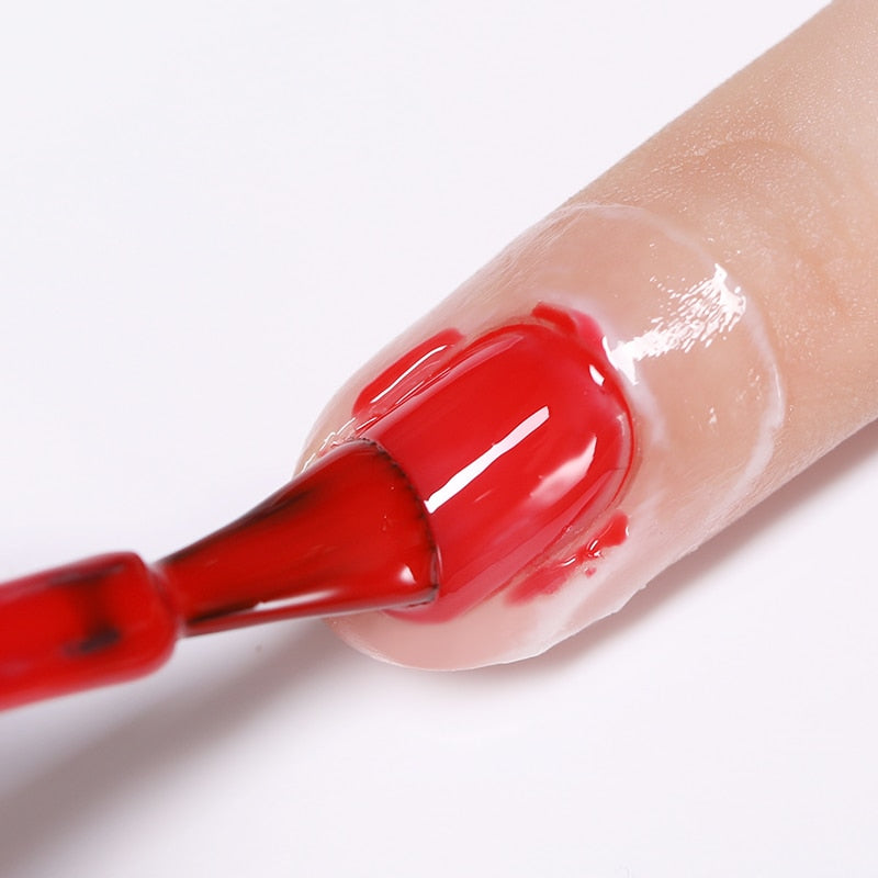 This high-quality peel off liquid tape prevents nail polish and gels from applied on the skin. It is easy to remove and environmentally safe. Create a perfect nail art with this peel off liquid tape that avoids the nail polish to stain your cuticle and fingers.